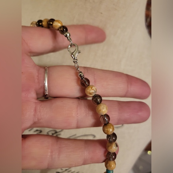 Stone & glass beaded necklace. NWOT - Picture 2 of 2